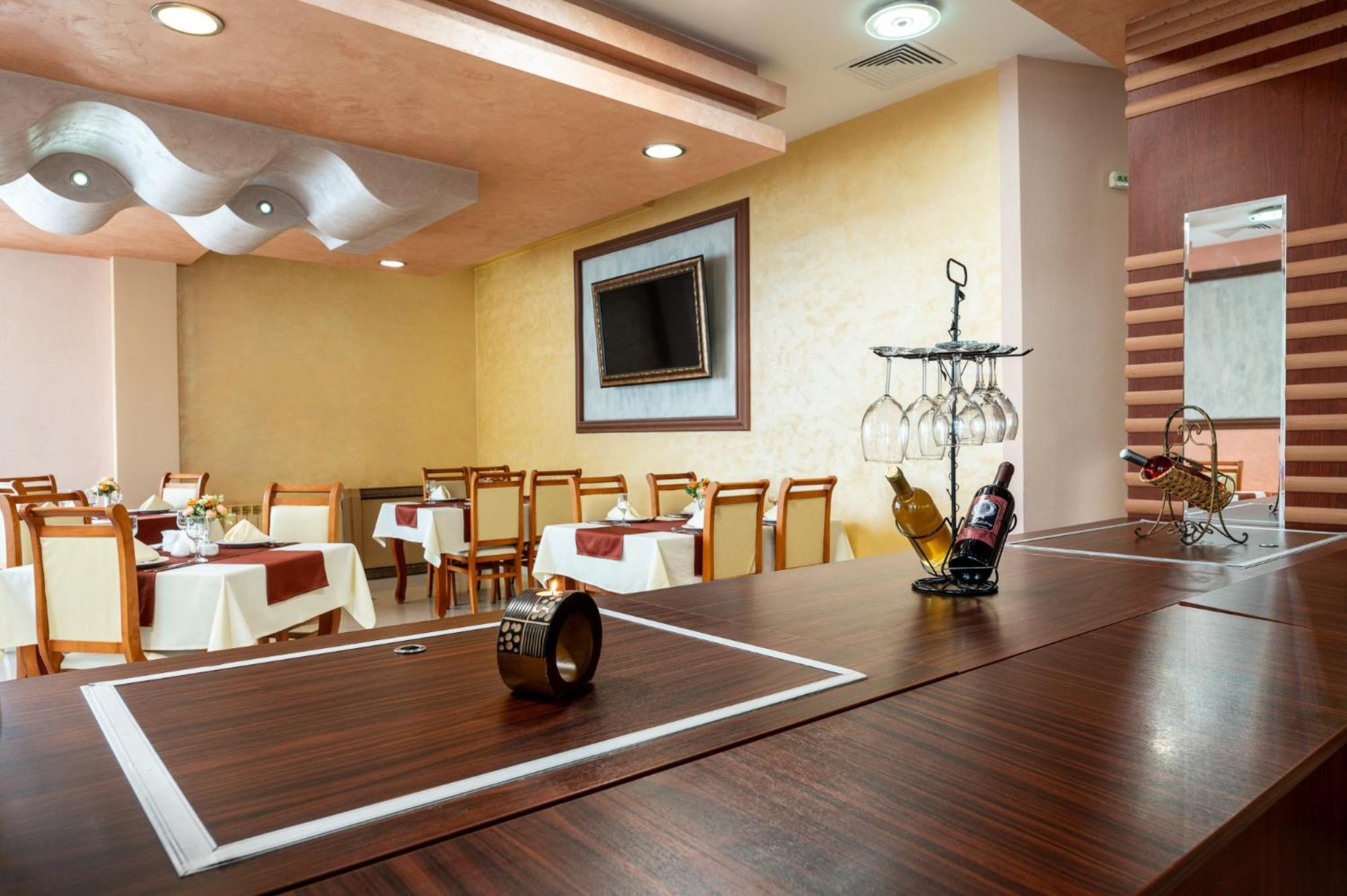 Spa Hotel Holiday เวลินกราด ภายนอก รูปภาพ